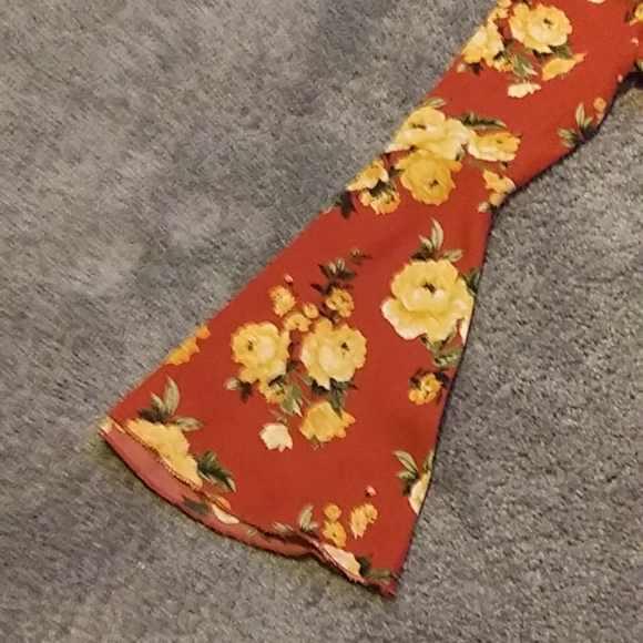 Almost Famous Cover-Up - Picture 3 of 6